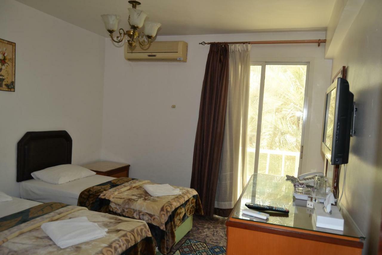 Green House Resort Sharjah Ngoại thất bức ảnh
